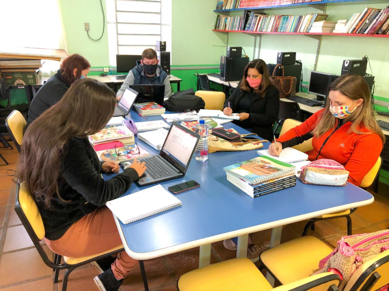 PROFESSORES PLANEJAM AULAS PROGRAMADAS